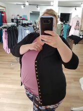 Load image into Gallery viewer, Snap Cardigan 3/4 sleeve Black