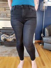 Load image into Gallery viewer, Comfort Jeans Black