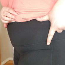 Load image into Gallery viewer, Knotted Pocket Capris Black